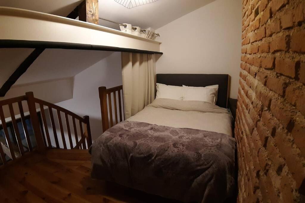 Appartement Exceptionnel 4 Etoiles Hyper Centre Albi 65 M2 Au 4Eme Etage Sans Ascenseur Avec Une Tour Du 12Eme Siecle Buitenkant foto
