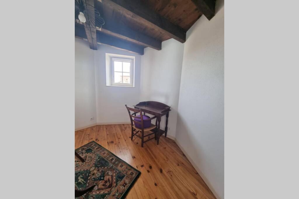 Appartement Exceptionnel 4 Etoiles Hyper Centre Albi 65 M2 Au 4Eme Etage Sans Ascenseur Avec Une Tour Du 12Eme Siecle Buitenkant foto